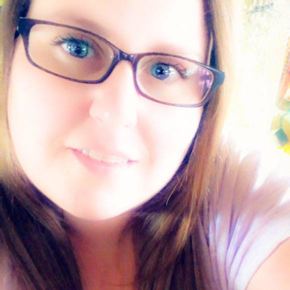 Meet your Posher, Amanda - Picture 1 of 1